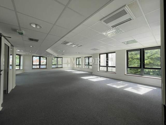BUREAUX à LOUER — photo du bien
