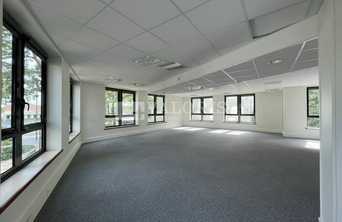BUREAUX à LOUER — photo 4