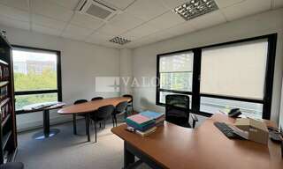 Bureau  1119 m² à louer à Saint-Priest (69800)