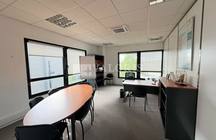 BUREAUX à LOUER — photo 3