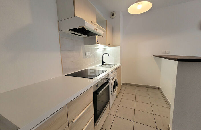 LOCATION ou COLOCATION MEUBLEE - PAU  : Appartement T3 de 55 m² avec parking et balcon — photo 4