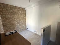 Mouriès : Maison de village en Pierre + cour — photo 2