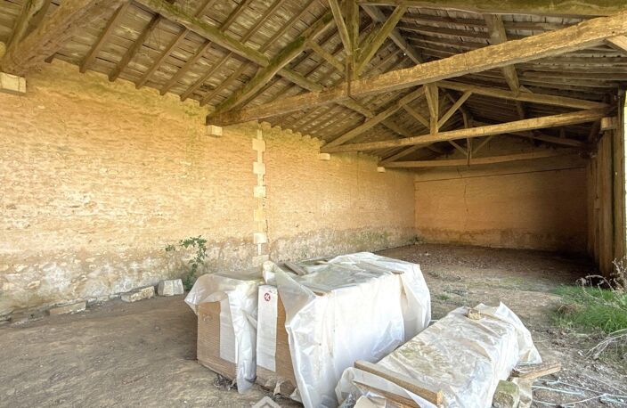 Corps de ferme - 1700m² - Poitiers — photo 5