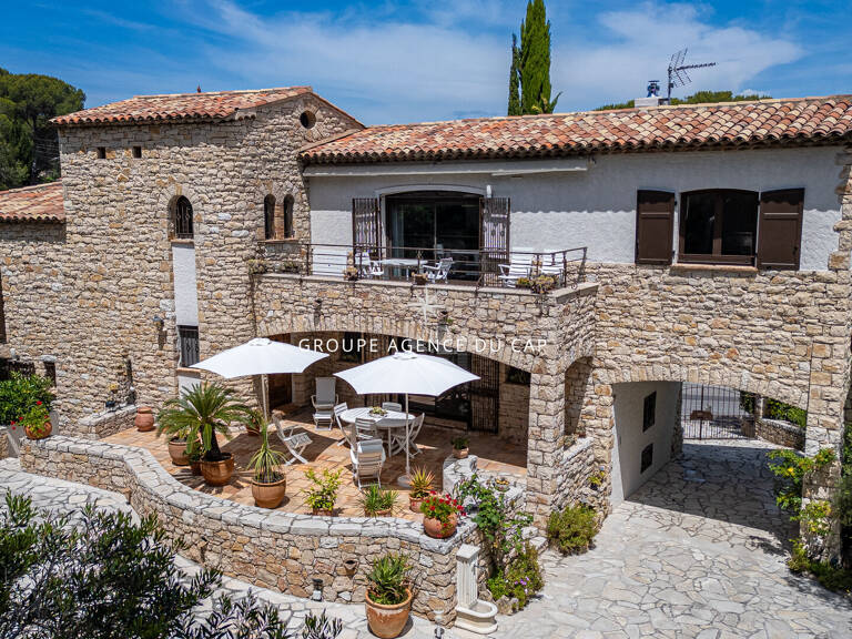 SAINT-RAPHAËL - BOULOURIS / VILLA DE CARACTÈRE 205 M² — photo 1
