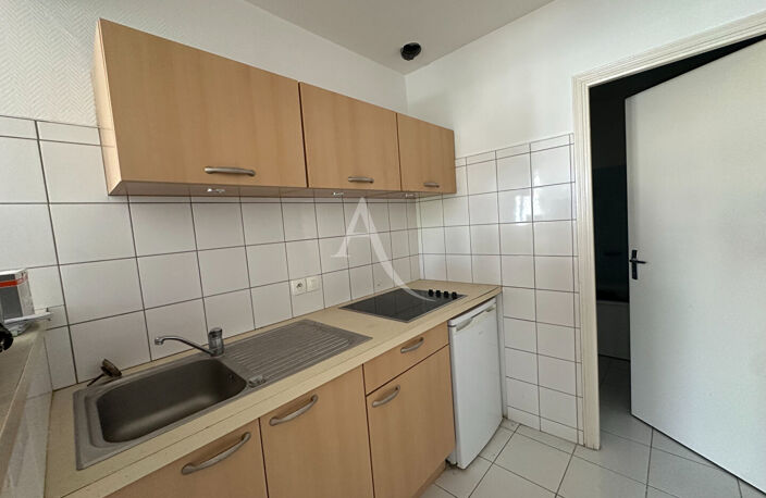 EMPLACEMENT D'EXCEPTION PLACE COLBERT Appartement Rochefort 2 pièce(s) 59.77 m2 — photo 3