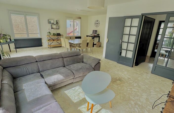 Vente Maison/villa 7 pièces — photo 2