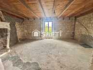 ANCIEN CORPS DE FERME A BENET A RENOVER ! — photo 2