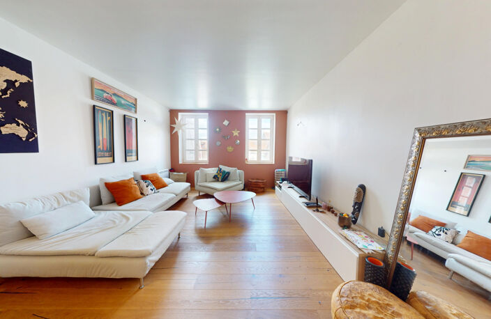 Maison de village atypique en plein cœur de ville   Grand garage, cour et beaux volumes — photo 5