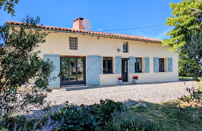 Au calme , maison pleine de charme de 195m2 habitable (240m2 total) sur une parcelle de plus de 10000m2 — photo 2