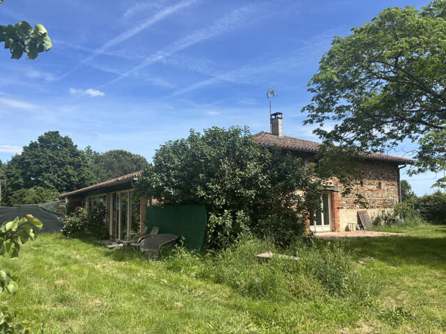 Ferme rénovée de type 8 en pleine campagne à 10 mn de l'axe autoroutier. — photo du bien
