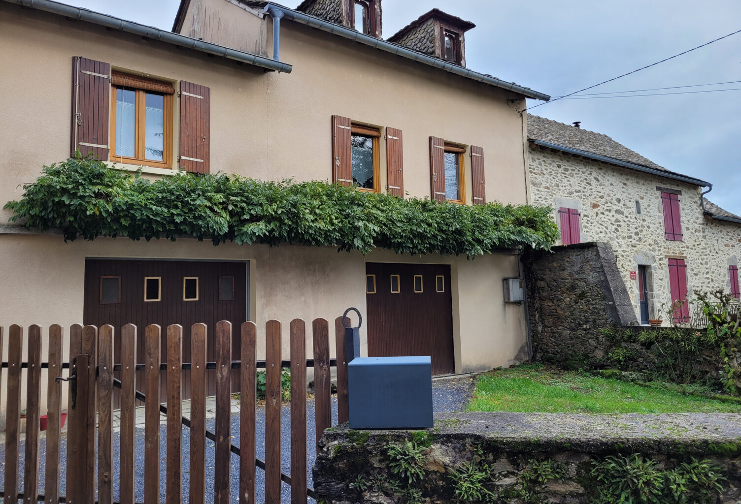 A 5 min de RIEUPEYROUX : MAISON MITOYENNE AVEC TERRAIN — photo 1