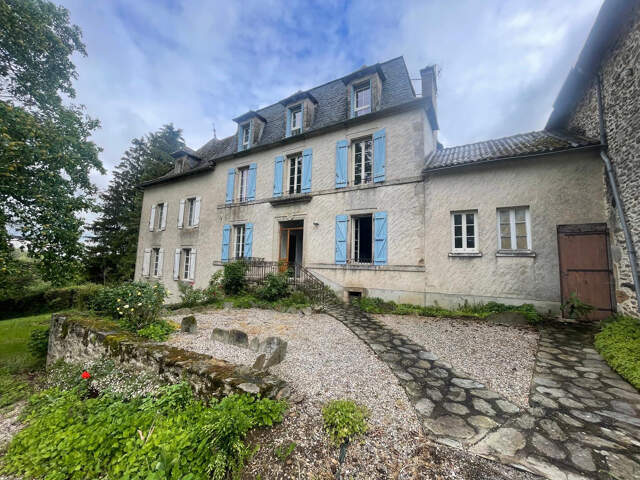 Entre Rieupeyroux et Villefranche de Rouergue : Corps de ferme — photo du bien