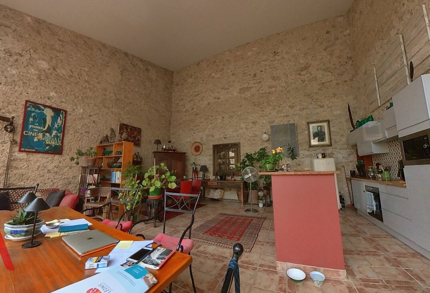 Élégante Maison de Maître Vigneronne de Caractère  Charme Authentique et Beaux Volumes au Cur de Nissan-lez-Enserune — photo 1