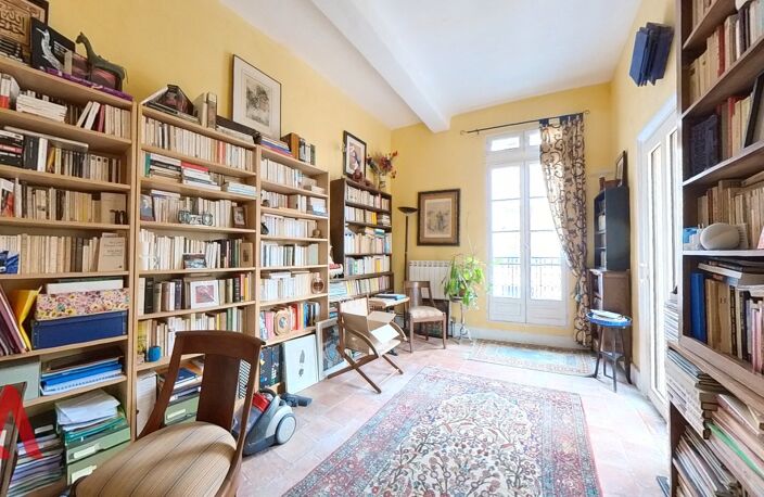 Élégante Maison de Maître Vigneronne de Caractère  Charme Authentique et Beaux Volumes au Cur de Nissan-lez-Enserune — photo 4
