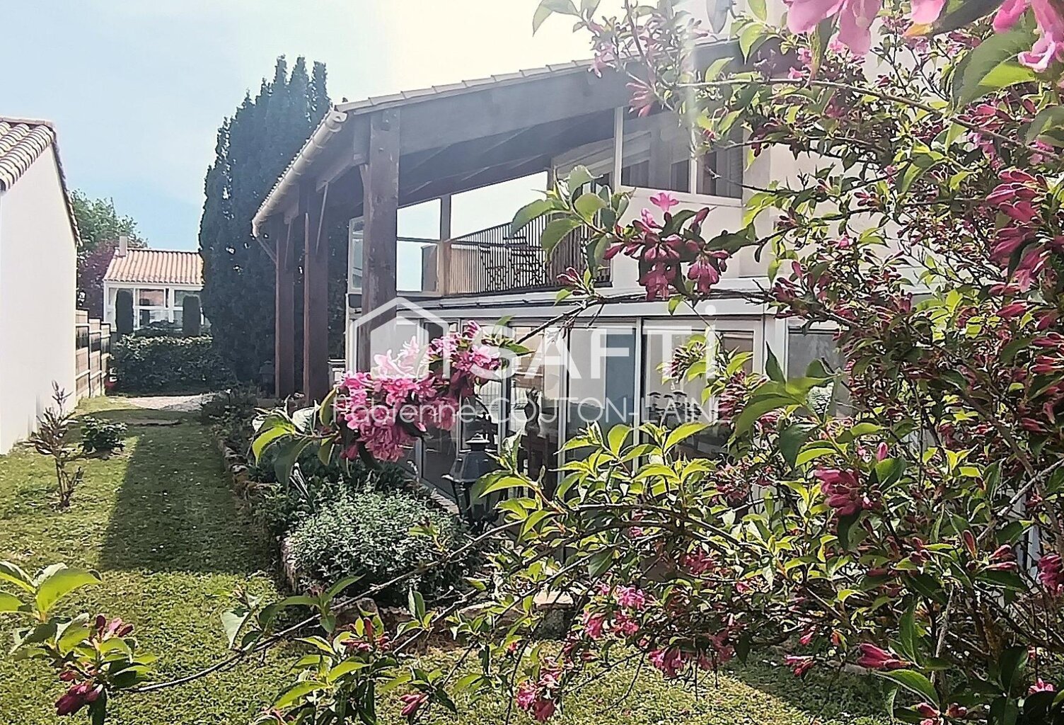 En ville d'Aizenay, maison 134m² avec 5 chambres. — photo 1