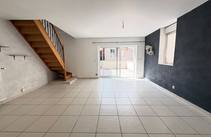 Roanne centre, proche gare, Appartement de Type 2 en duplex — photo 4