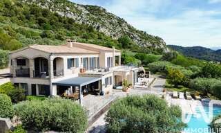 Maison 9 Pièces 310 m² à vendre à Volx (04130)