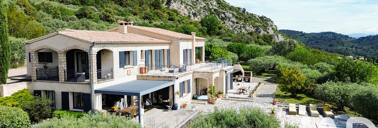 Maison 9 Pièces 310 m² à vendre à Volx (04130)