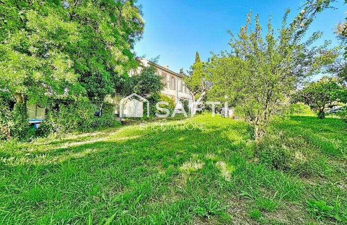 Bastide 203 m² avec dépendances et terrain constructible — photo 2