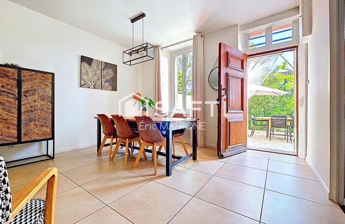 Bastide 203 m² avec dépendances et terrain constructible — photo 3