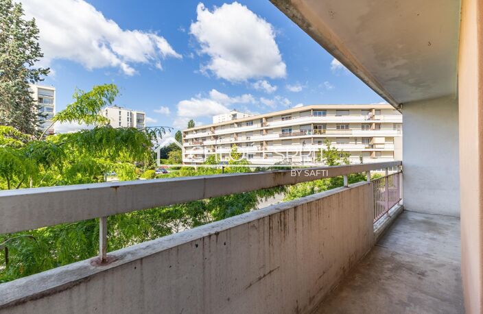 F3 avec balcon - RAVALEMENT PAYÉ — photo 4