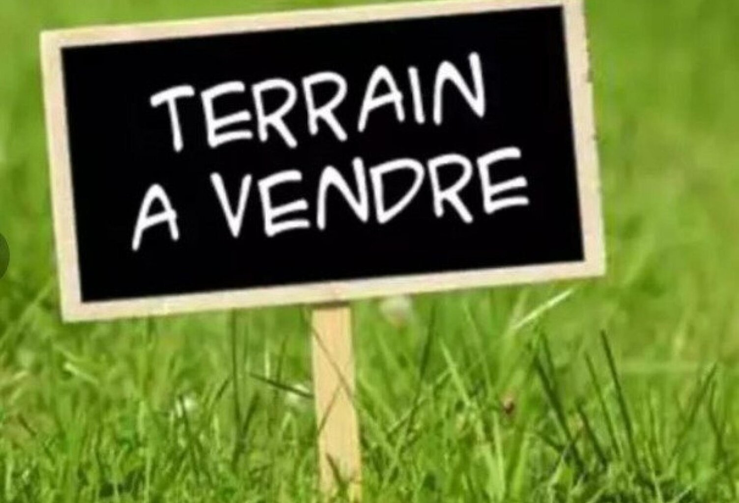 IRIGNY ! TERRAIN CONSTRUCTIBLE 417 M²  PROCHE LYON — photo 1