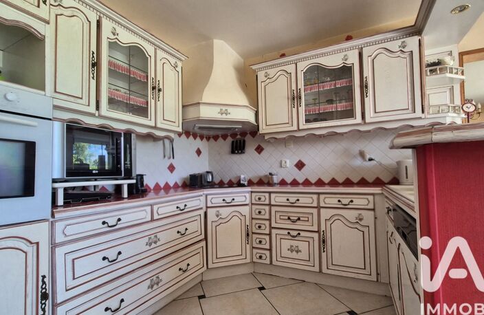 Vente Maison/villa 7 pièces — photo 2