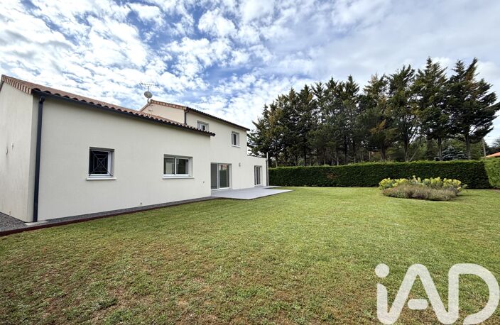 Vente Maison/villa 7 pièces — photo 2