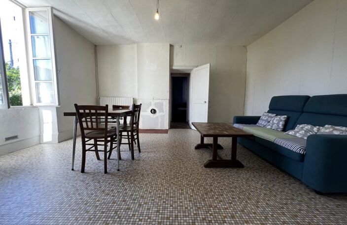 Vente maison 5 pièces 114 m² Saint-Amand-Montrond (18200) — photo 3