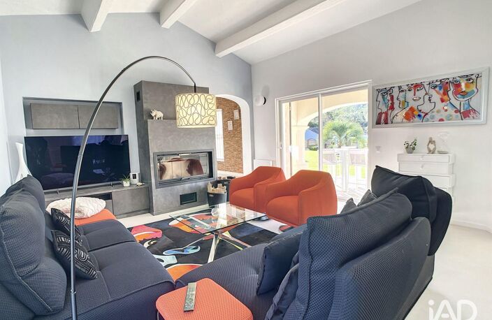 Vente Maison/villa 8 pièces — photo 3