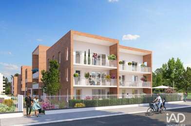 Appartement 3 pièces 242400 €