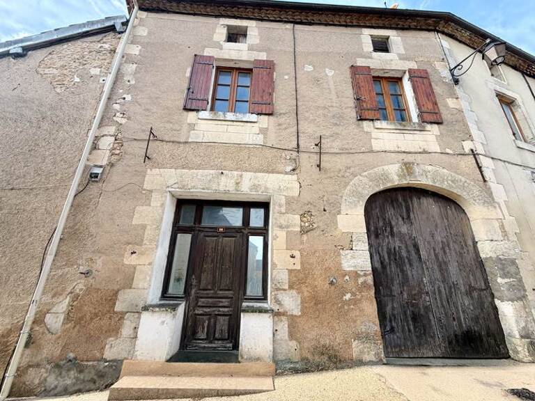 Maison de bourg de 5 pièces principales — photo 1