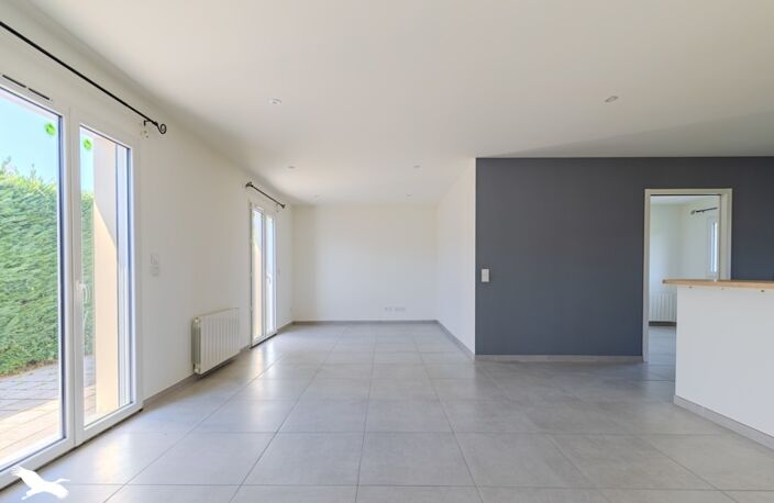 Vente maison 5 pièces 103 m² Coutras (33230) — photo 2
