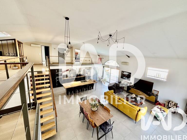 Vente Maison/villa 8 pièces — photo 1