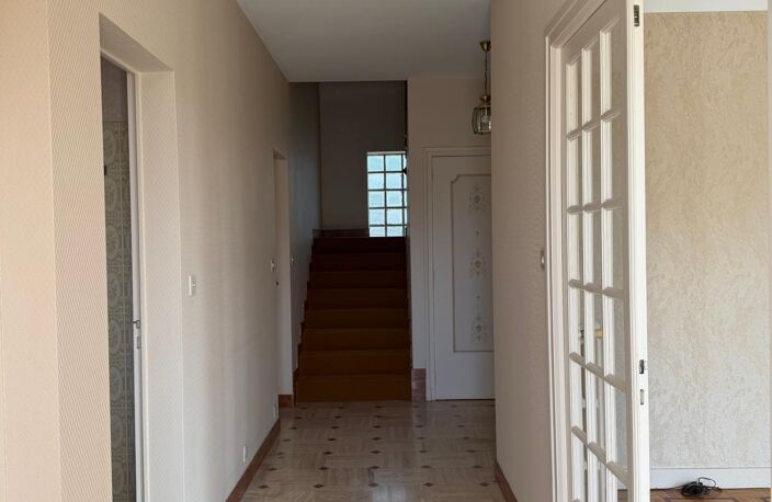Vente Maison/villa 5 pièces — photo 3