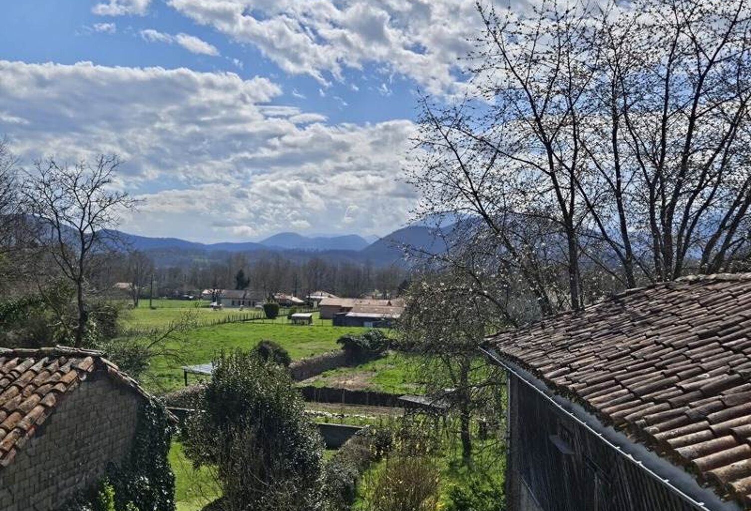 Maison en pierre de 8 pièces principales — photo 1