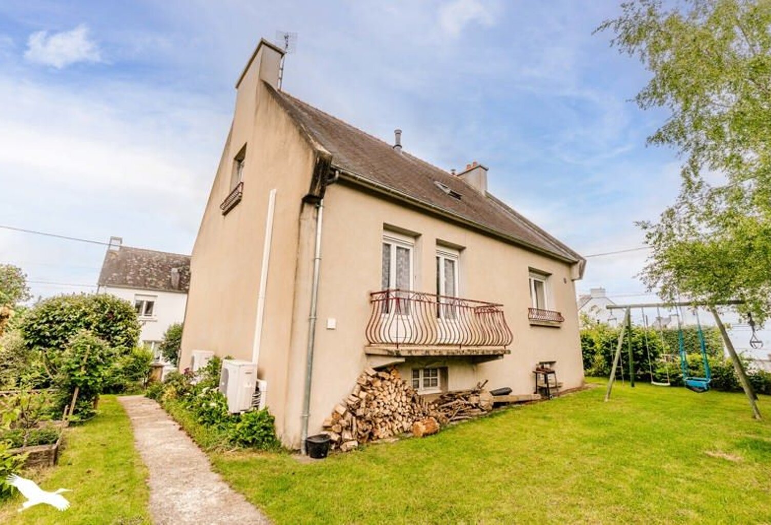 Vente maison 5 pièces 109 m² Carhaix-Plouguer (29270) — photo 1