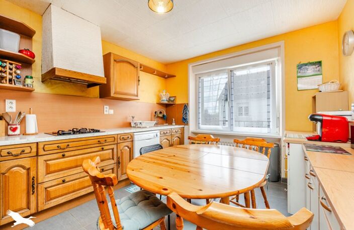 Vente maison 5 pièces 109 m² Carhaix-Plouguer (29270) — photo 2