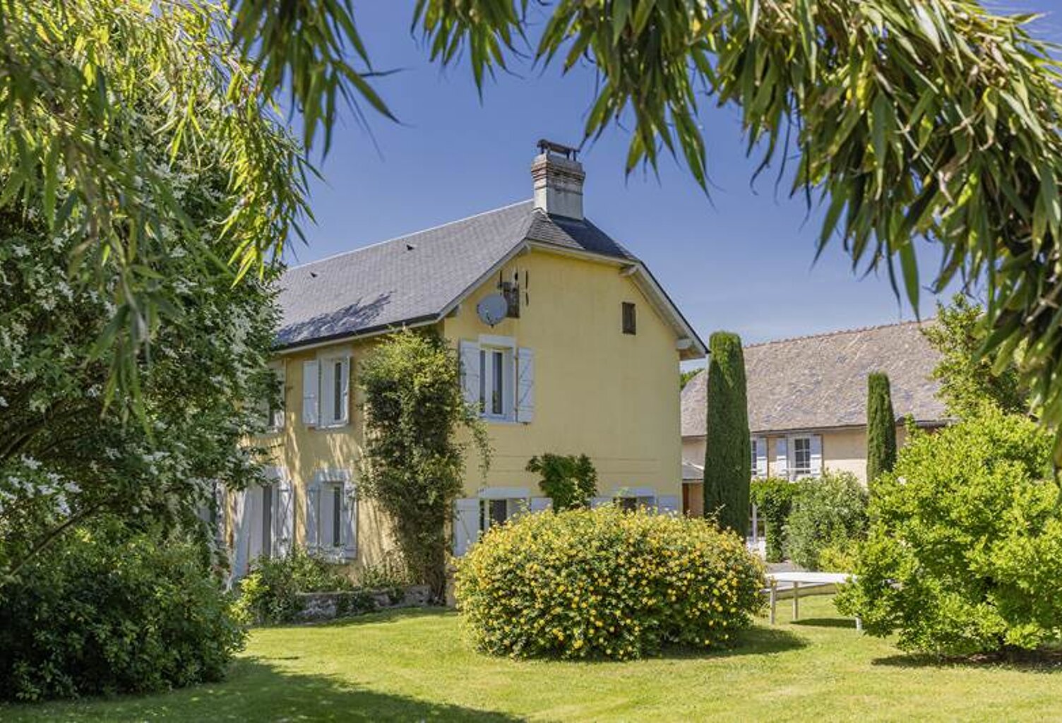 Vente maison 5 pièces 179 m² Ger (64530) — photo 1