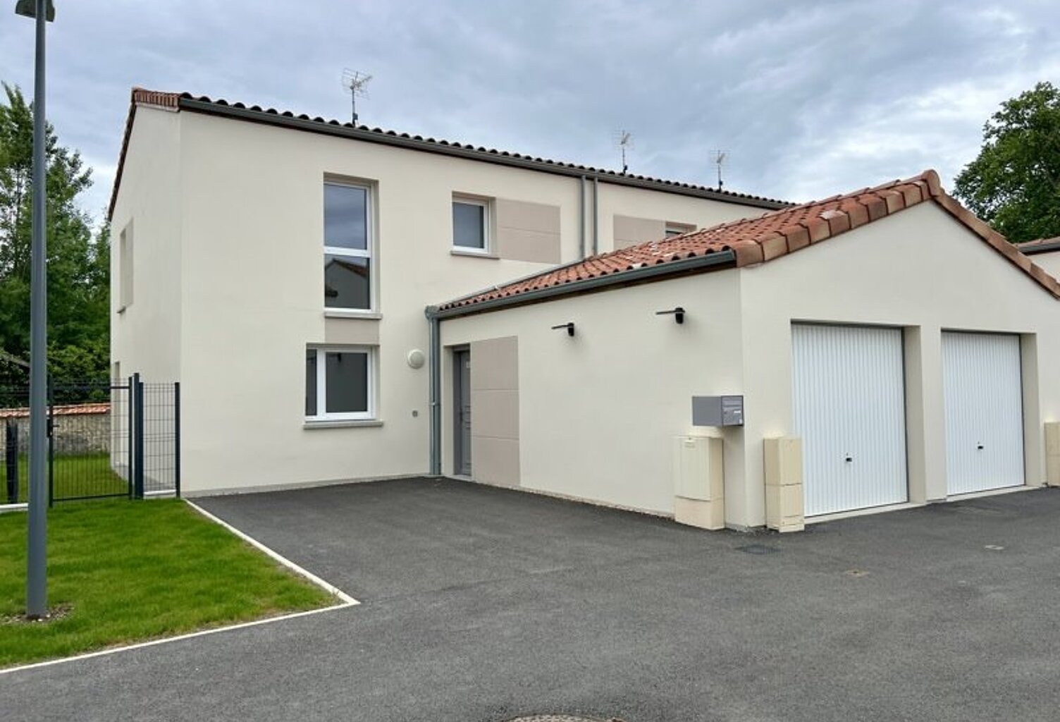 Contemporaine de 6 pièces principales — photo 1