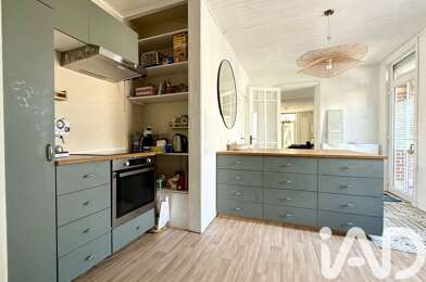 Maison 9 pièces 2350 €