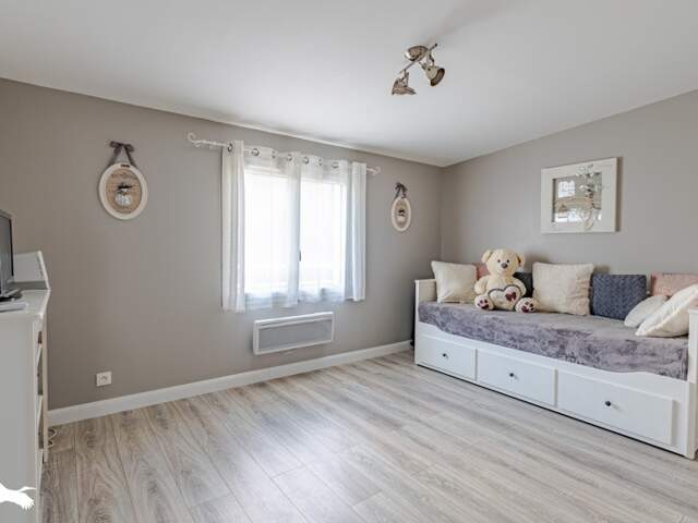 Contemporaine de 6 pièces principales — photo du bien