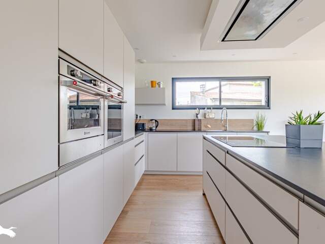 Contemporaine de 6 pièces principales — photo du bien