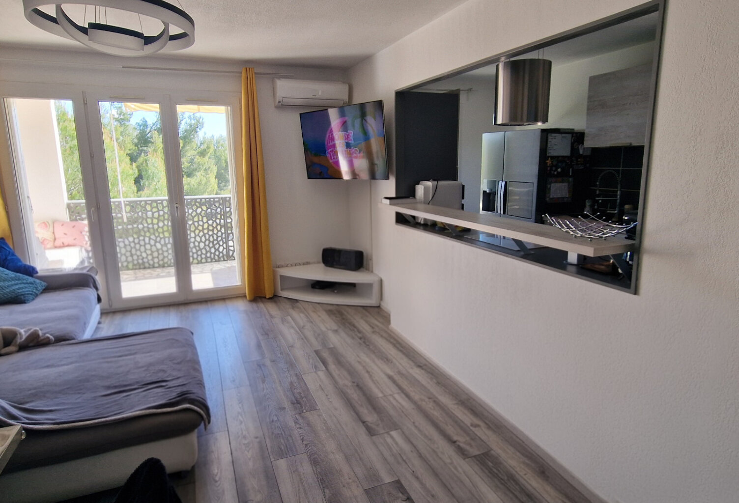 La ciotat : Appartement T4 familial rénové avec terrasse et — photo 1