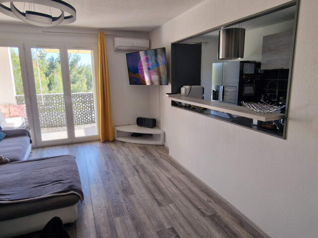 La ciotat : Appartement T4 familial rénové avec terrasse et — photo du bien
