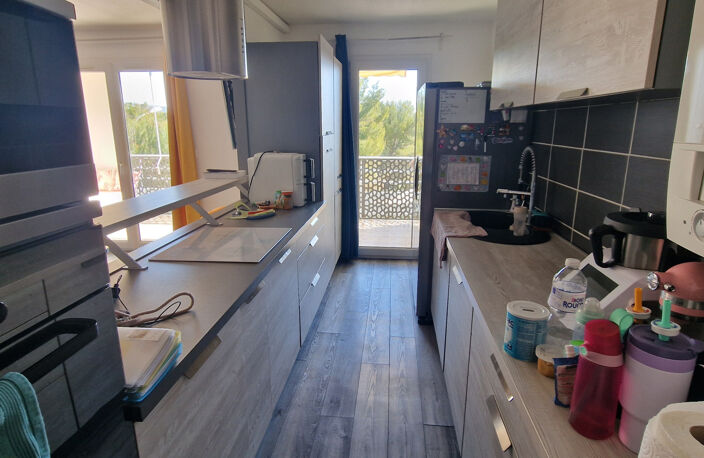 La ciotat : Appartement T4 familial rénové avec terrasse et — photo 3
