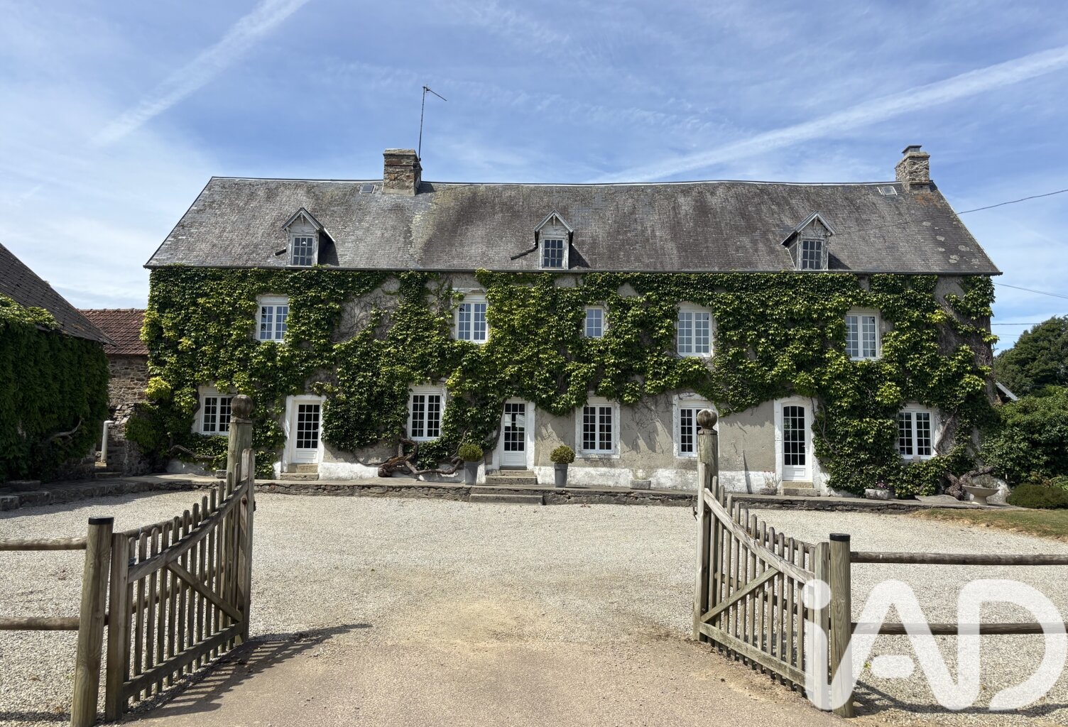 Vente Maison/villa 9 pièces — photo 1