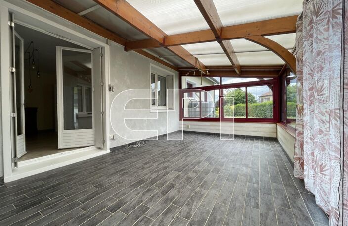 Maison de plain-pied :<br>Cuisine,séjour-salon avec accès vér — photo 5