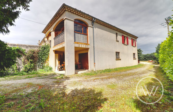 Maison T7 de 149,4m² avec dépendances, sur une parcelle de 301 — photo 2