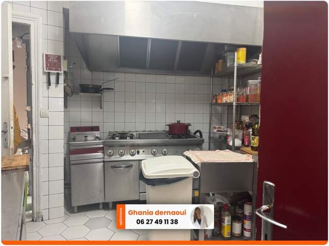 A VENDRE MURS COMMERCIAUX RARES AVEC FOND DE COMMERCE – EMPLACEMENT STRATÉGIQUE AU PERREUX-SUR-MARNE — photo du bien